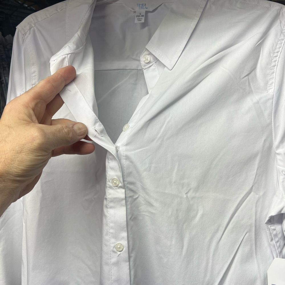 Time and Tru Women’s Button Front Shirt - Picture 10 of 10
